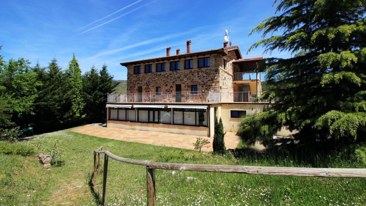 La Romanika De Fellini San Martin de Elines Exterior photo