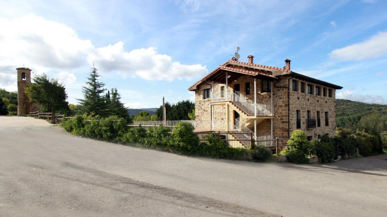 La Romanika De Fellini San Martin de Elines Exterior photo