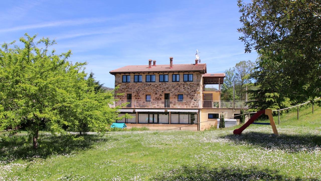 La Romanika De Fellini San Martin de Elines Exterior photo